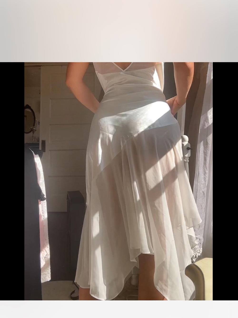 Vintage Oscar de la renta Elegant White Lace-Trim Slip Dress - Picture 3 of 11
